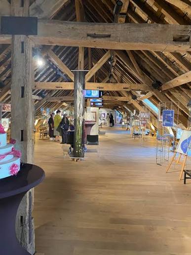 Anciennes écuries du château